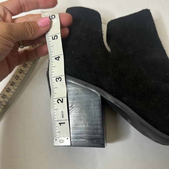 Lisa Vicky Kicky Booties NWOT - Picture 7 of 8